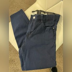 sculpting skinny jeans